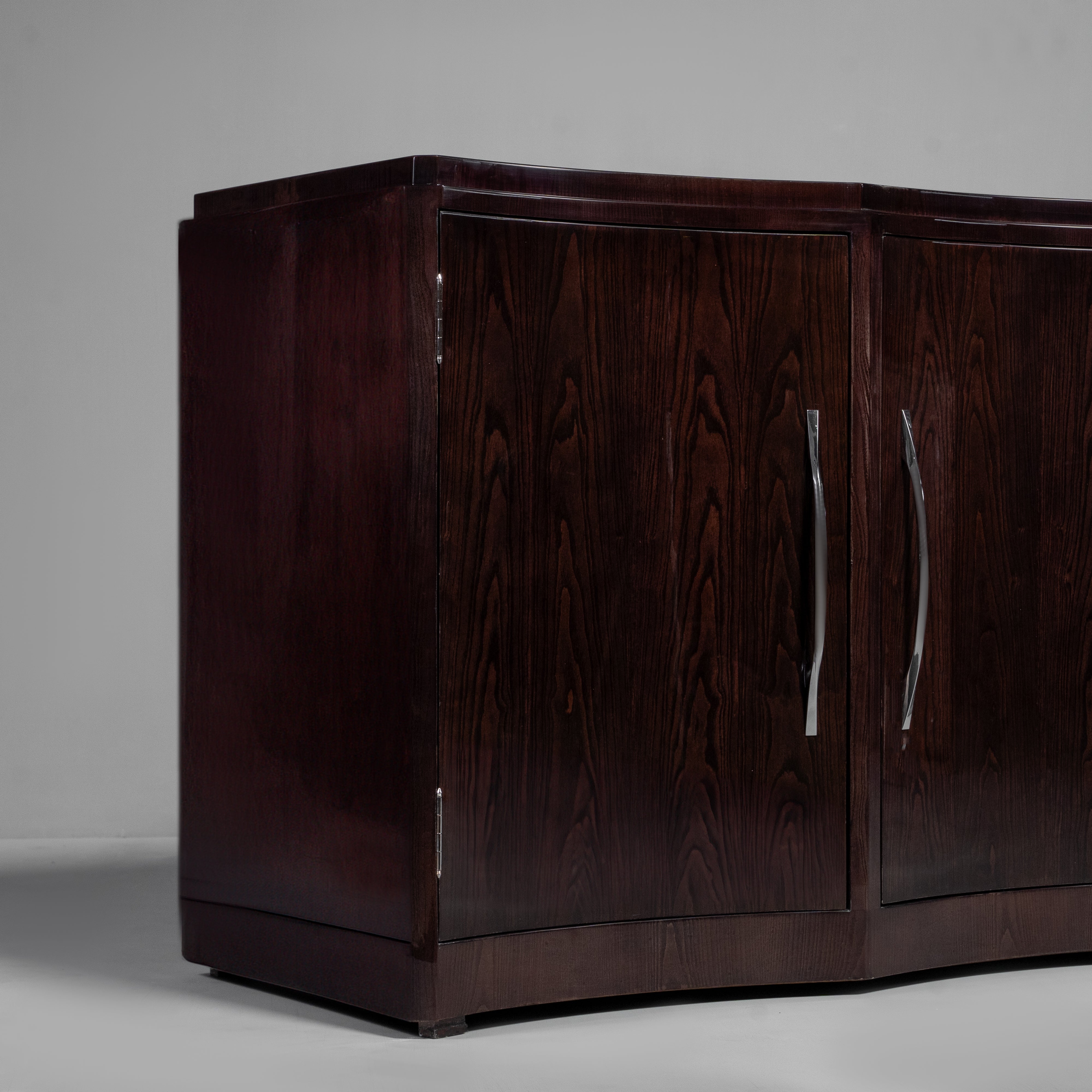 Sleek Art Deco Executive Office Desk with Macassar Ebony Inlay