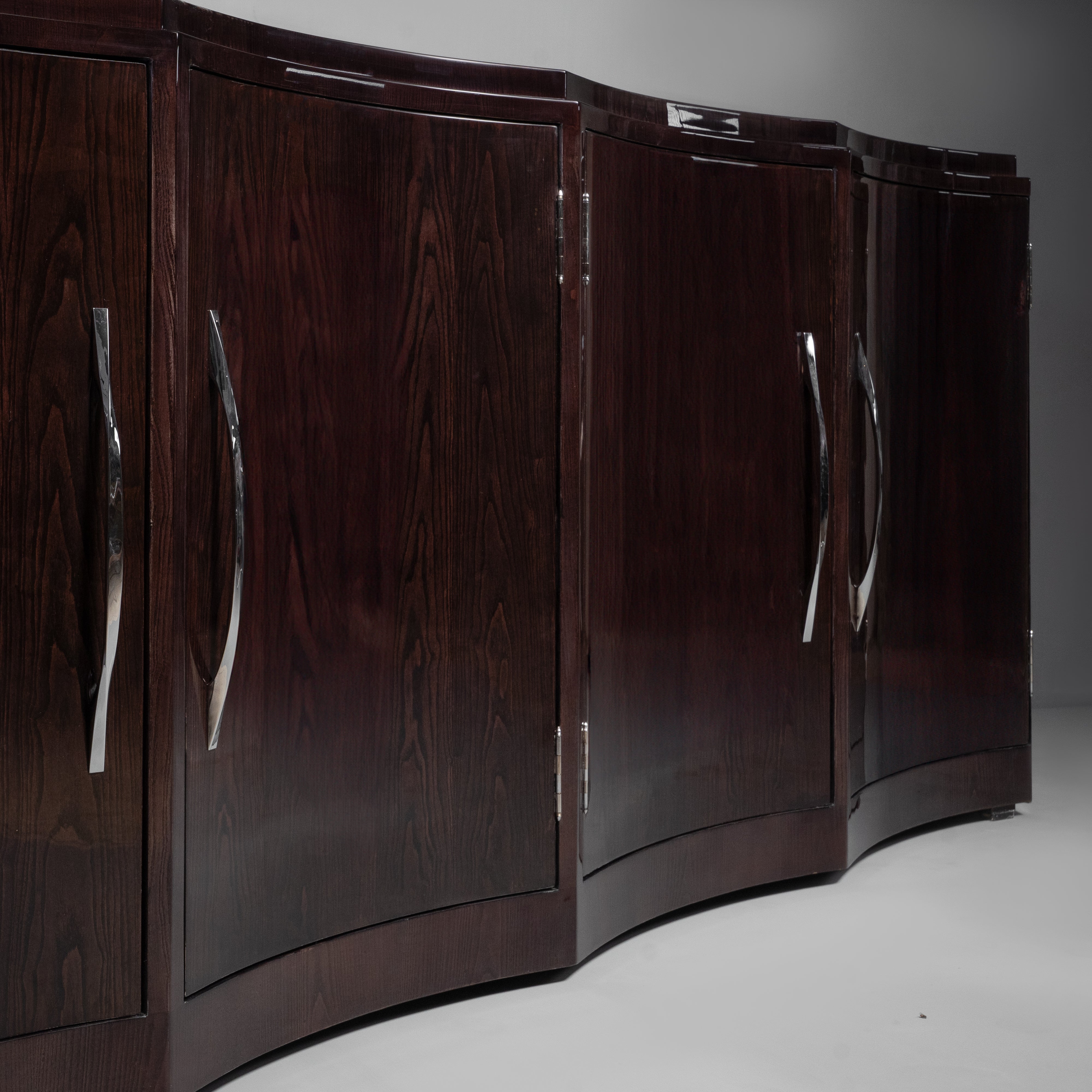 Sleek Art Deco Executive Office Desk with Macassar Ebony Inlay